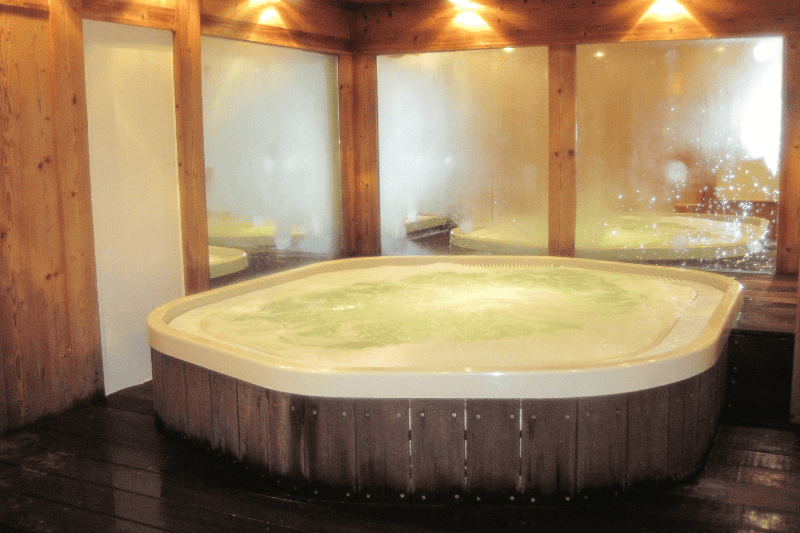 תחזוקת ג'קוזי - מהם החומרים המתאימים לתחזק ג'קוזי מתנפח?