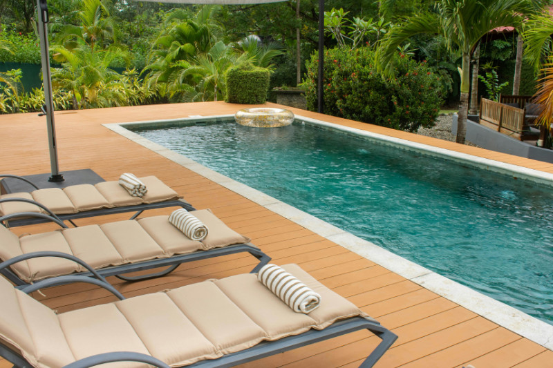 דק לעיצוב הבריכה - איך לבחור דק לבריכה שיתאים לכל עיצוב?